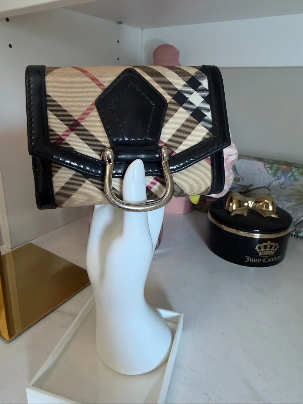 Burberry classic plaid